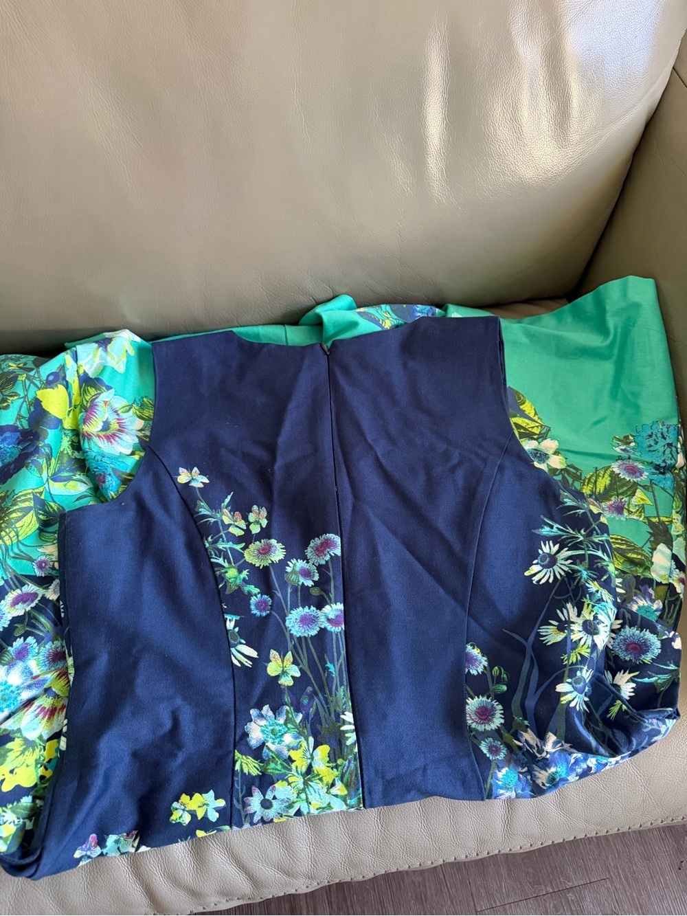 Laura | Navy to Teal Floral Fit-and-Flare Dress Size 12 - Picture 15 of 16